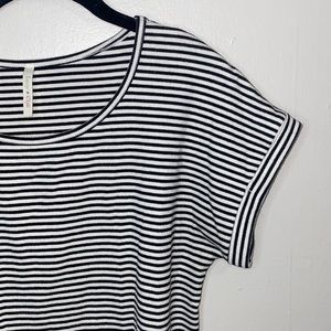 🪿Adorable striped top!